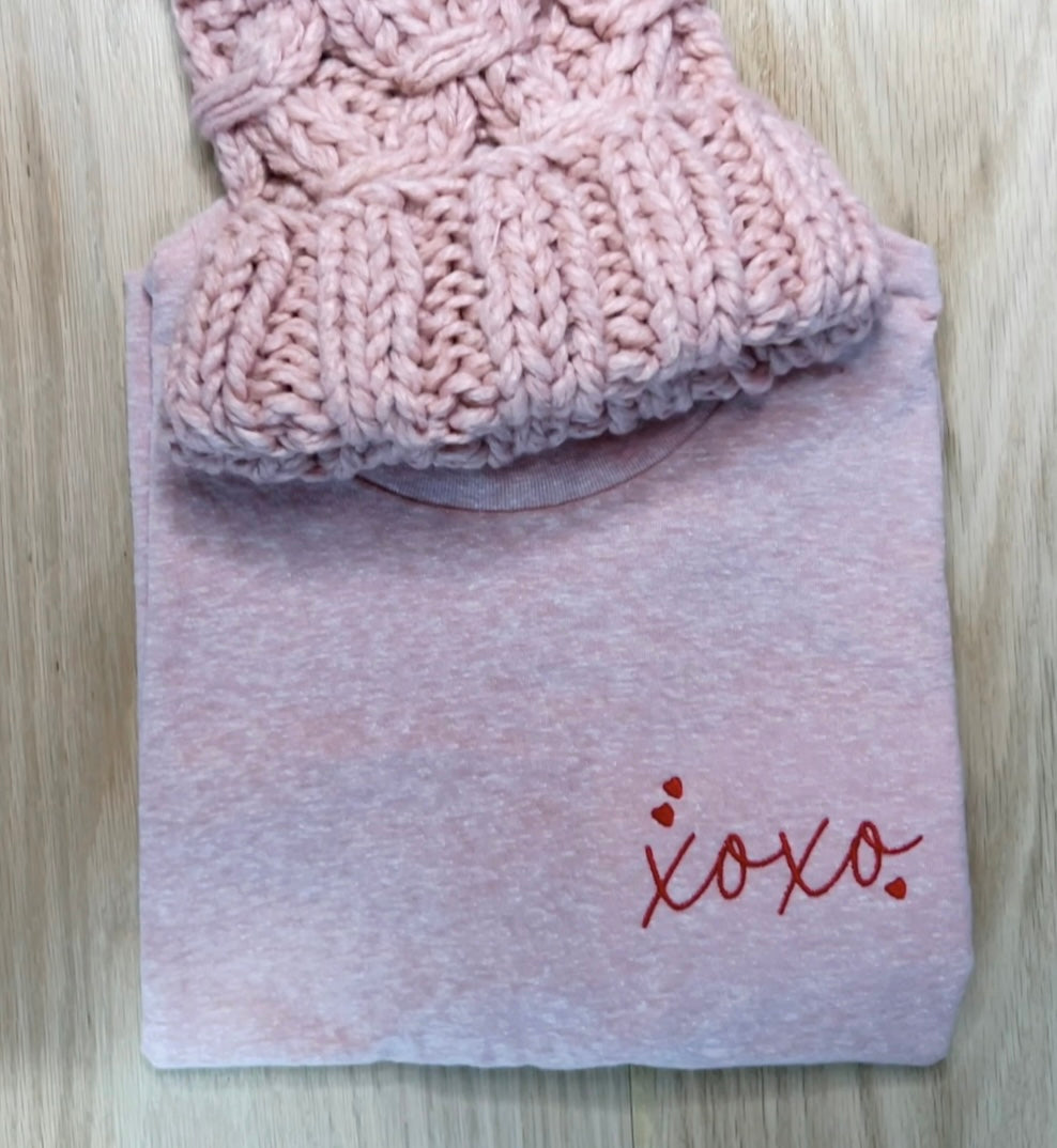 xoxo embroidered tee | Women
