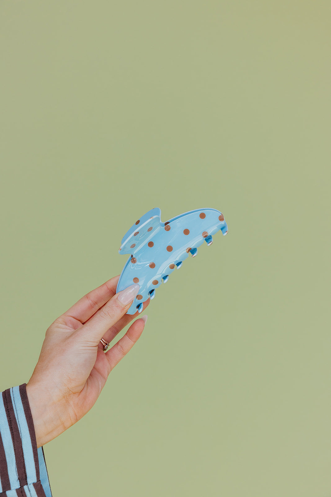 POLKA DOT & STRIPED OVERSIZED CLAWS